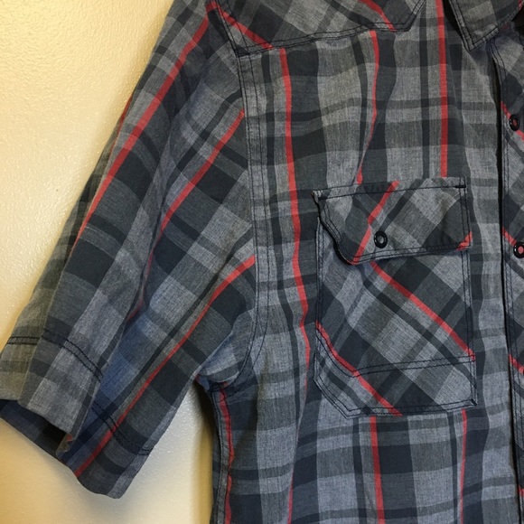 The North Face Button Down flannel short sleeve shirt - Picture 3 of 7
